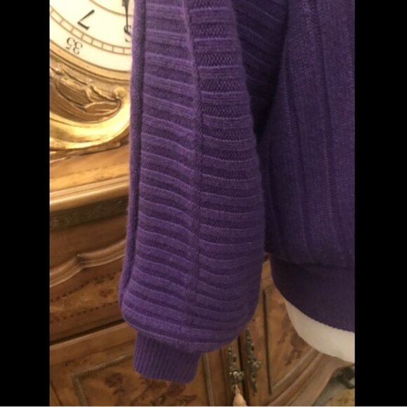 SUZELLE Vintage Sweater. 1980's. Lambswool and Angora Rabbit. Size Medium.  AL - Picture 7 of 7